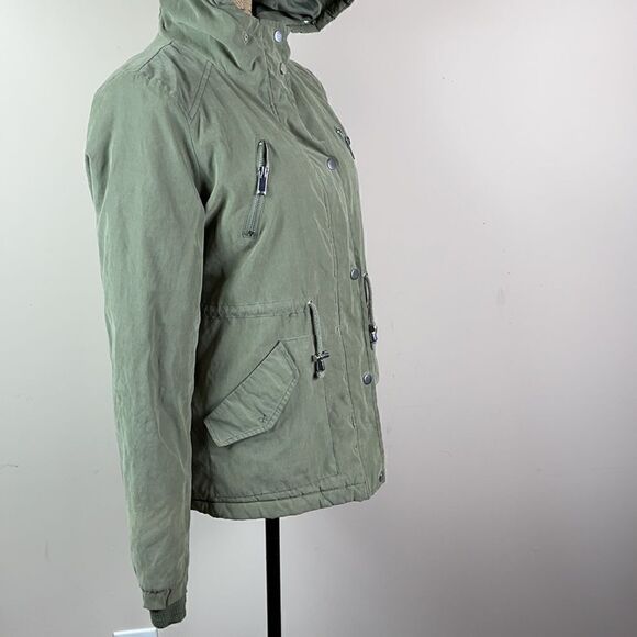 Bongo Winter Jacket hoodie - Picture 2 of 11